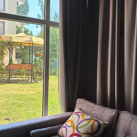 Lejlighedshotel Rose Garden Omax