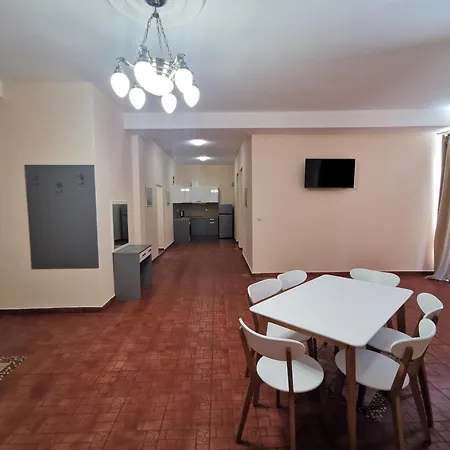 Rose Garden Omax Lägenhetshotell Slăntjev Brjag
