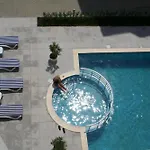 Rose Garden Omax ساني بيتش