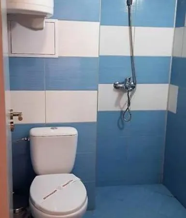 Rose Garden Omax Ξενοδοχείο με διαμερίσματα 3*