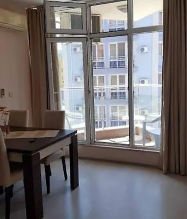 Ξενοδοχείο με διαμερίσματα Rose Garden Omax Σάνι Μπιτς